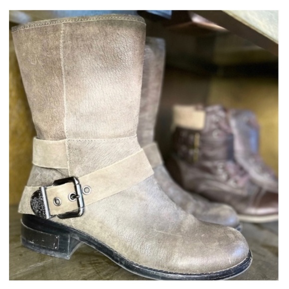 VINCE Camuto VC-Windy Boots - Picture 2 of 3